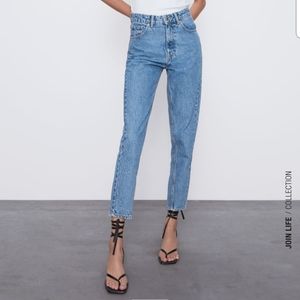 ZARA Mom Fit Jeans Blue